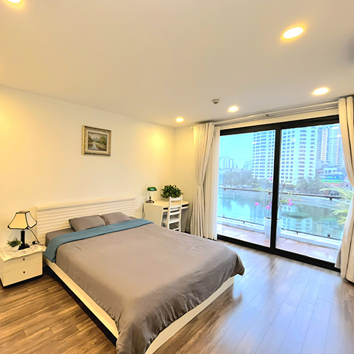 Grand Spring Suite • P602 (Lake Balcony) - 20 Phạm Huy Thông
