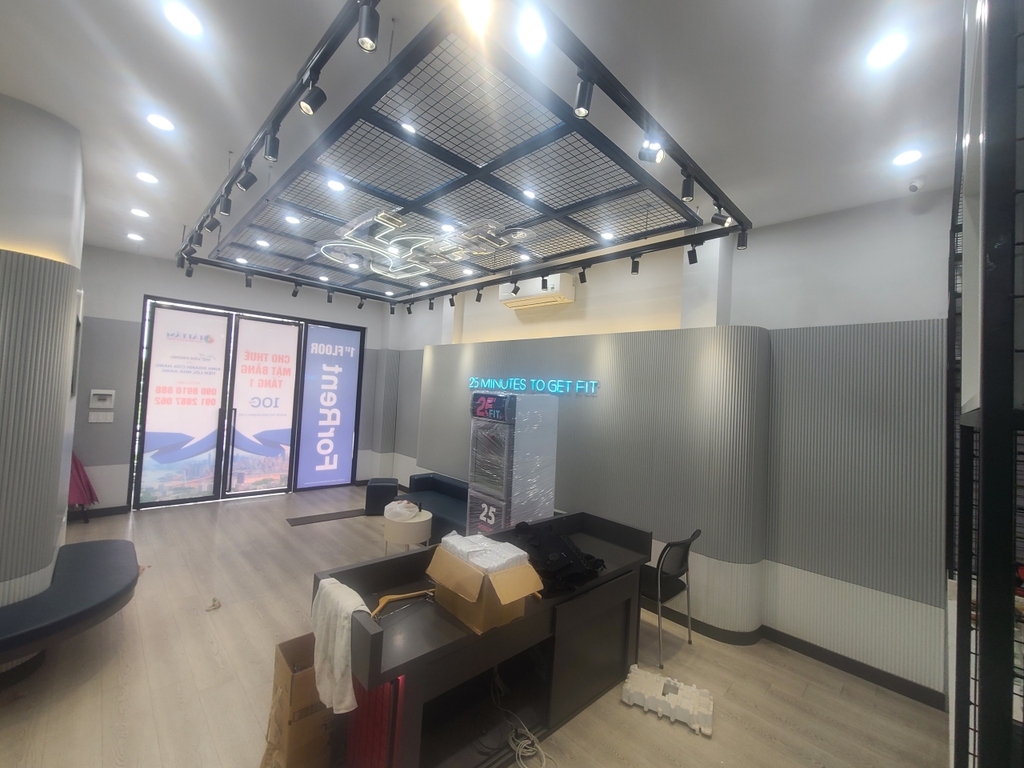 Lake View Building • Showroom T1 - 72 Xuân Diệu