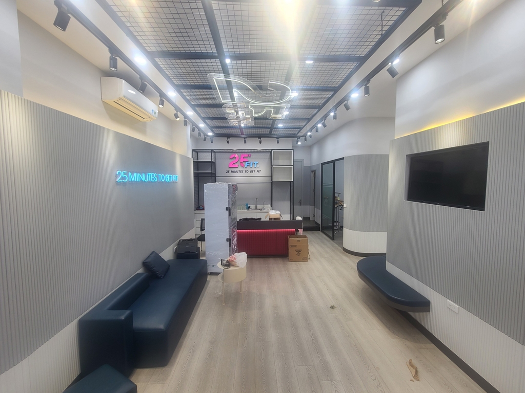 Lake View Building • Showroom T1 - 72 Xuân Diệu