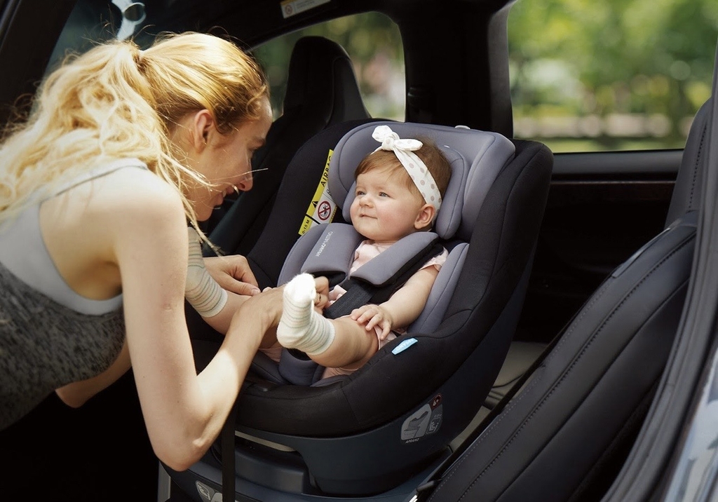 [Ghế trẻ em] Thương hiệu APRAMO METRO HUB ( Anh Quốc ) – Xoay 360°, khoá ISOFIX