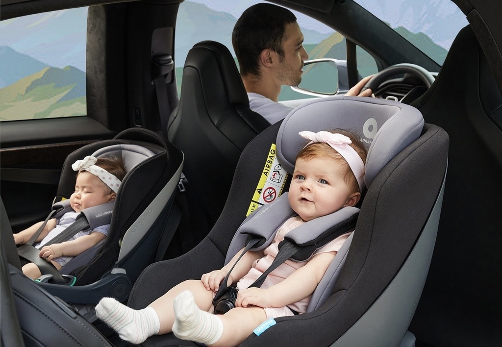 [Ghế trẻ em] Thương hiệu APRAMO METRO HUB ( Anh Quốc ) – Xoay 360°, khoá ISOFIX