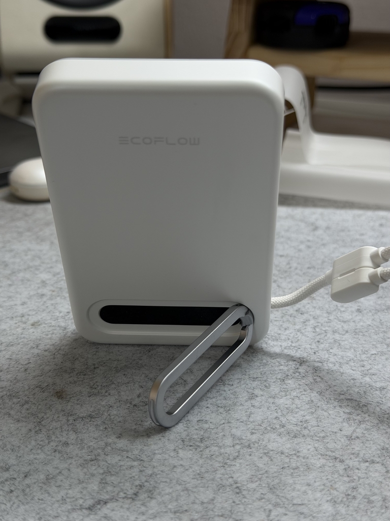 [Sẵn hàng] PIN DỰ PHÒNG MAGSAFE ECOFLOW RAPID MAG QI2.2 25W 10.000MAH, MÀN HÌNH MÀU (Kho đối tác)