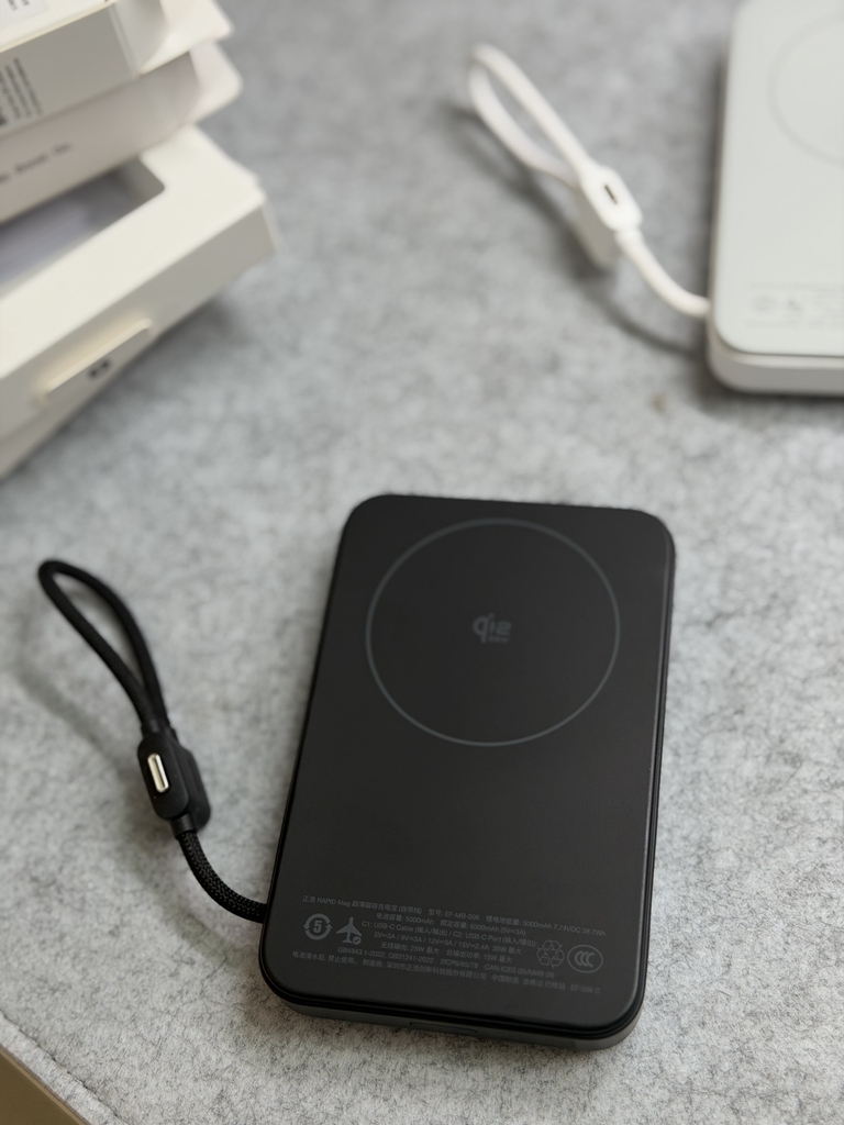[Sẵn hàng] PIN DỰ PHÒNG MAGSAFE ECOFLOW RAPID MAG QI2.2 25W 10.000MAH, MÀN HÌNH MÀU (Kho đối tác)
