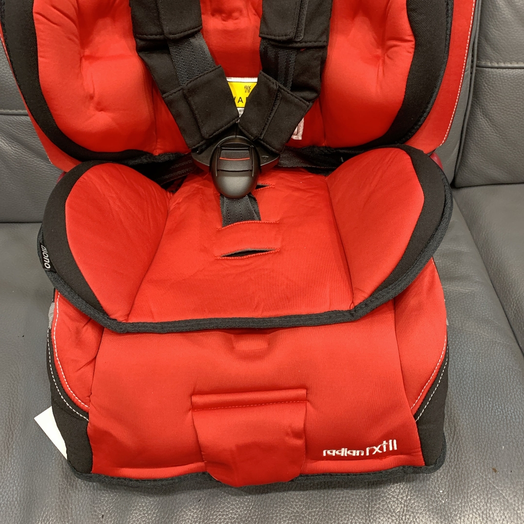[Ghế trẻ em] Thương hiệu DIONO RADIAN RXT II (0->25kg) - hộp xấu