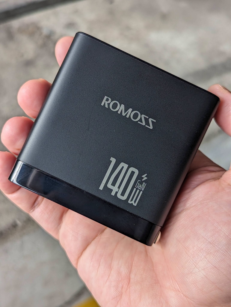 [Instock] CỦ SẠC ROMOSS 100W - 140W NHIỀU CỔNG, CHÂN GẬP GỌN (Kho đối tác)