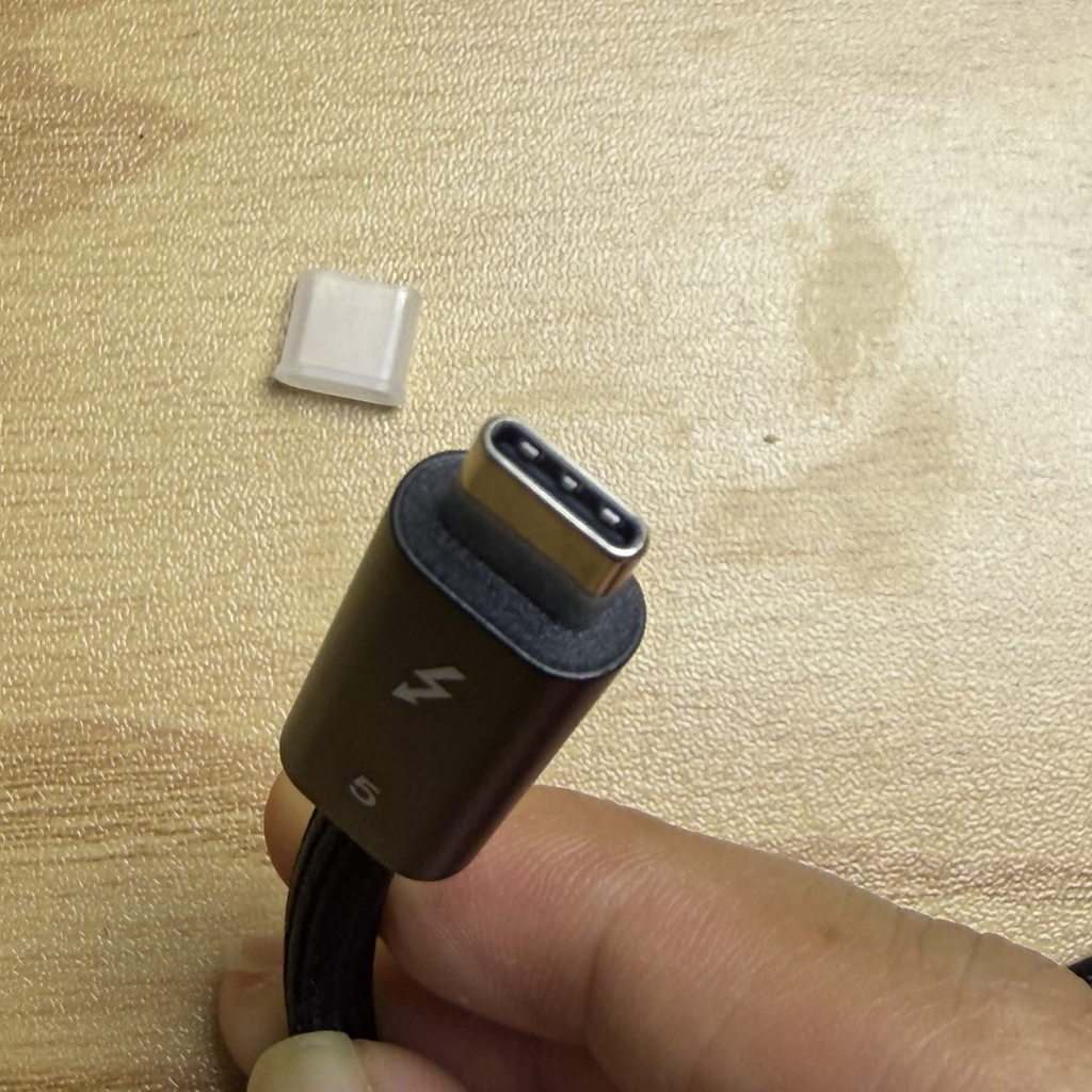 [ Instock ] Cable thunderbolt 5