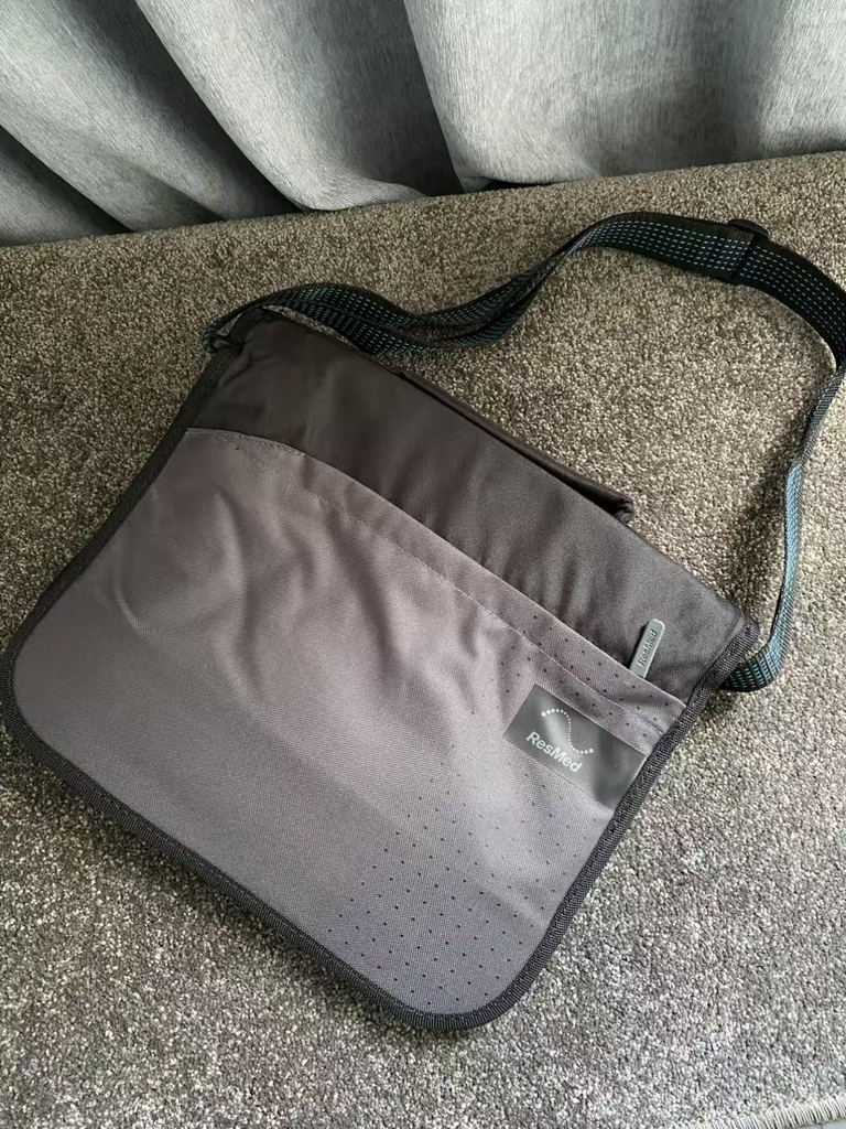 [Instock] Túi RESMED - Thương hiệu thiết bị y tế, chuyên dùng để đựng phụ kiện (Kho đối tác)