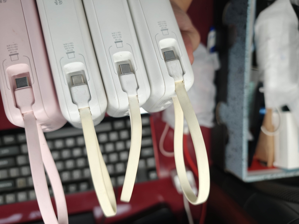 [Thanh lý] PIN ROMOSS 20.000MAH 22.5W KÈM 2 CÁP C+L (Kho đối tác)