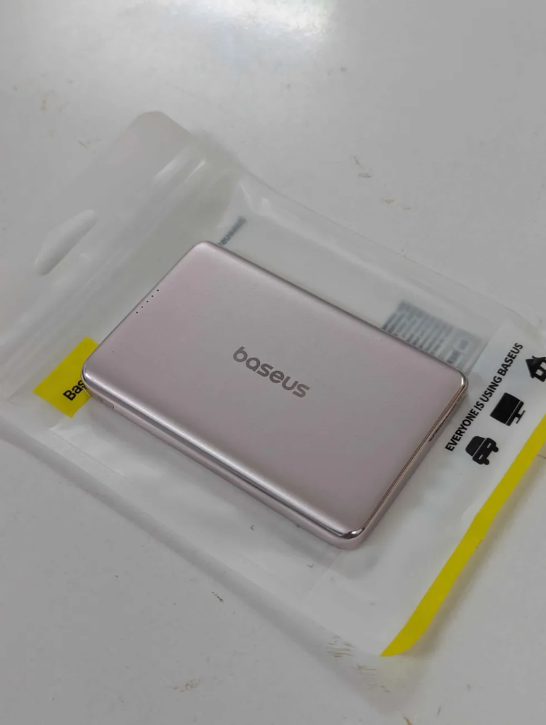 [instock] Sạc dự phòng Baseus magsafe 5000mah