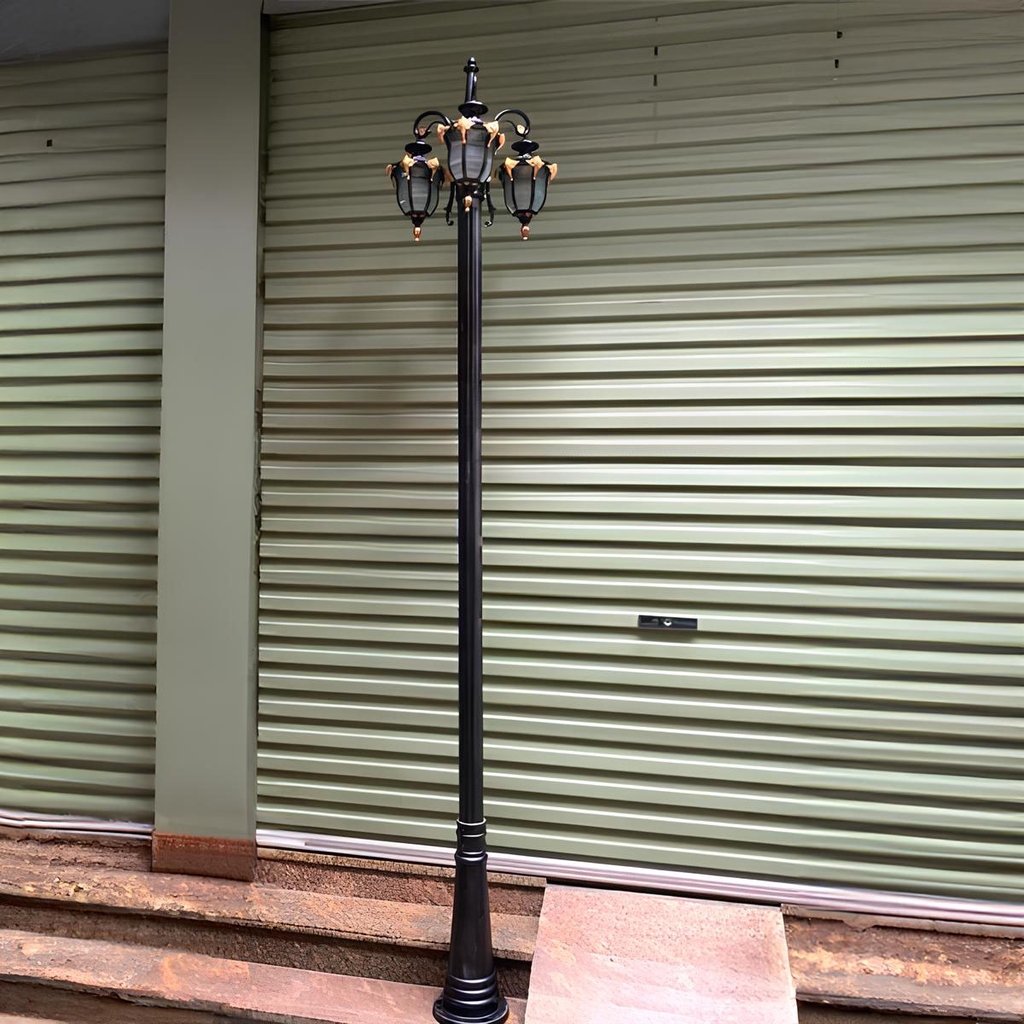 Cột đèn sân vườn DC11