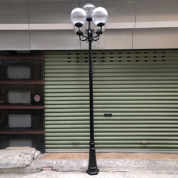 Cột Đèn Sân Vườn 5 Bóng