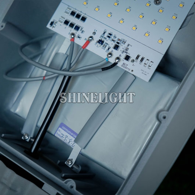 Đèn đường năng lượng mặt trời SLOLV-OLG