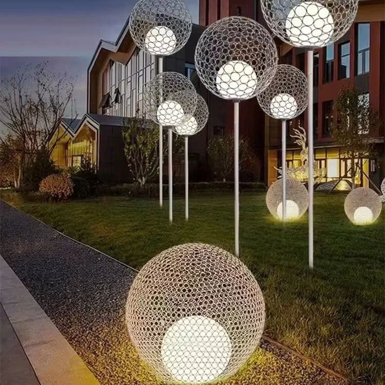 Đèn LED Quả Cầu Hoa Sắt Rỗng Giữa - Bóng Tròn Đôi Đẹp Lạ - Chiếu sáng & trang trí cảnh quan