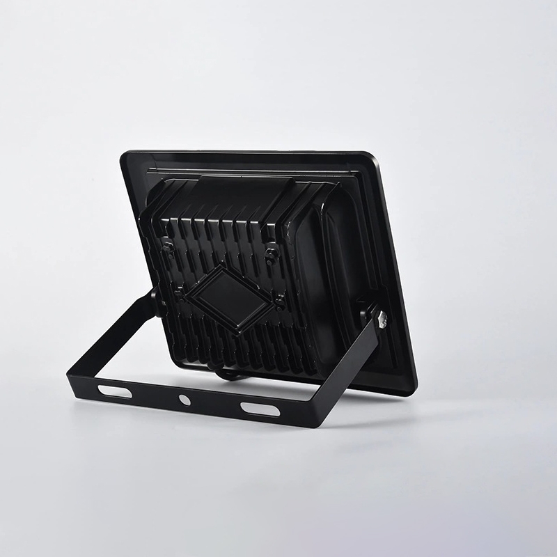 Đèn pha LED năng lượng mặt trời SL01