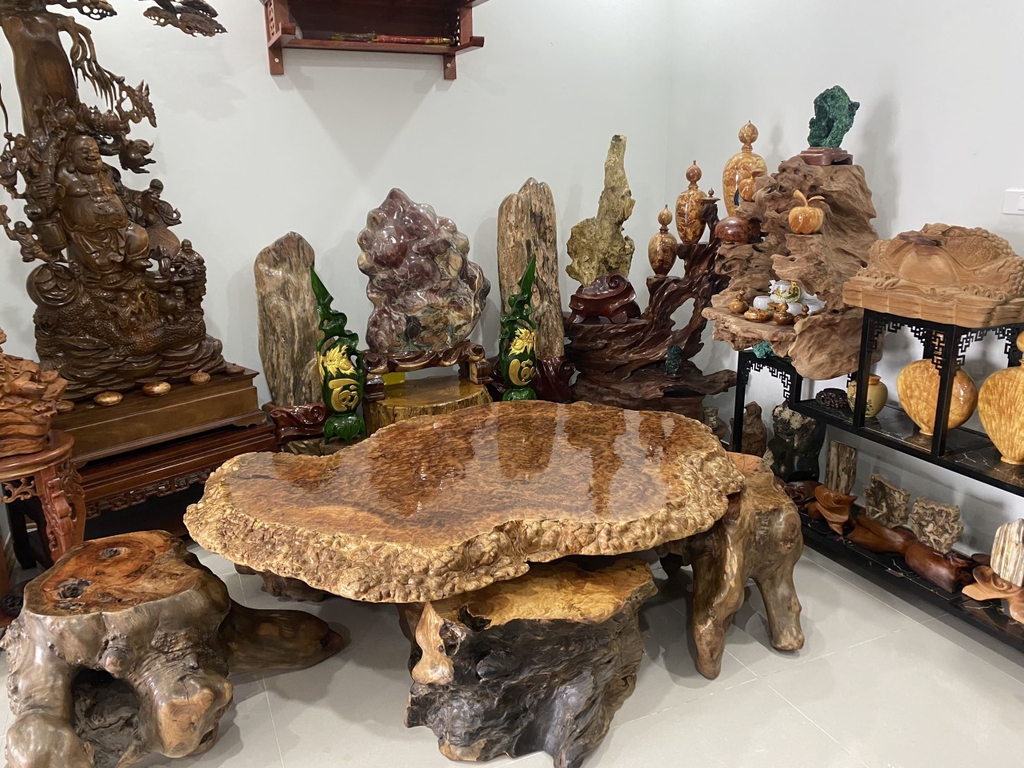 bàn trà mặt đá