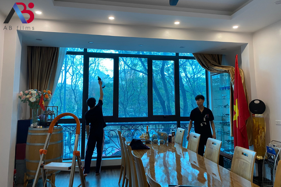 thi công dán phim cách nhiệt