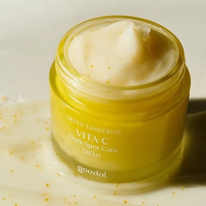 Kem dưỡng sáng da mờ thâm Goodal Green Tangerine Vita C Dark Spot Care Cream
