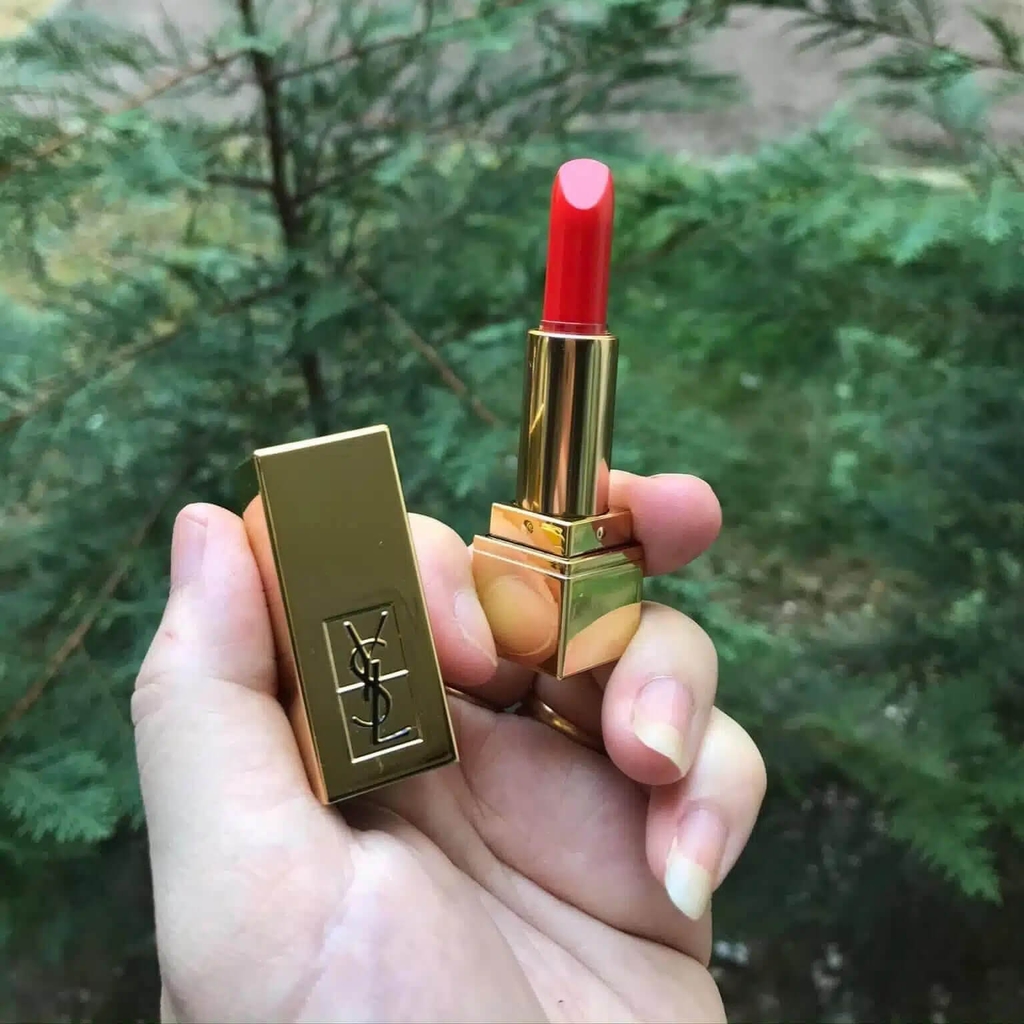 Son YSL 01 Le Rouge Màu Đỏ Hồng Trẻ Trung