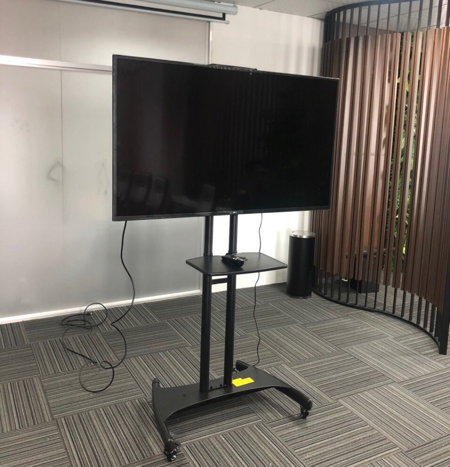 Giá treo Tivi di động NB AVA1500 từ 32 inch - 75 inch chính Hãng