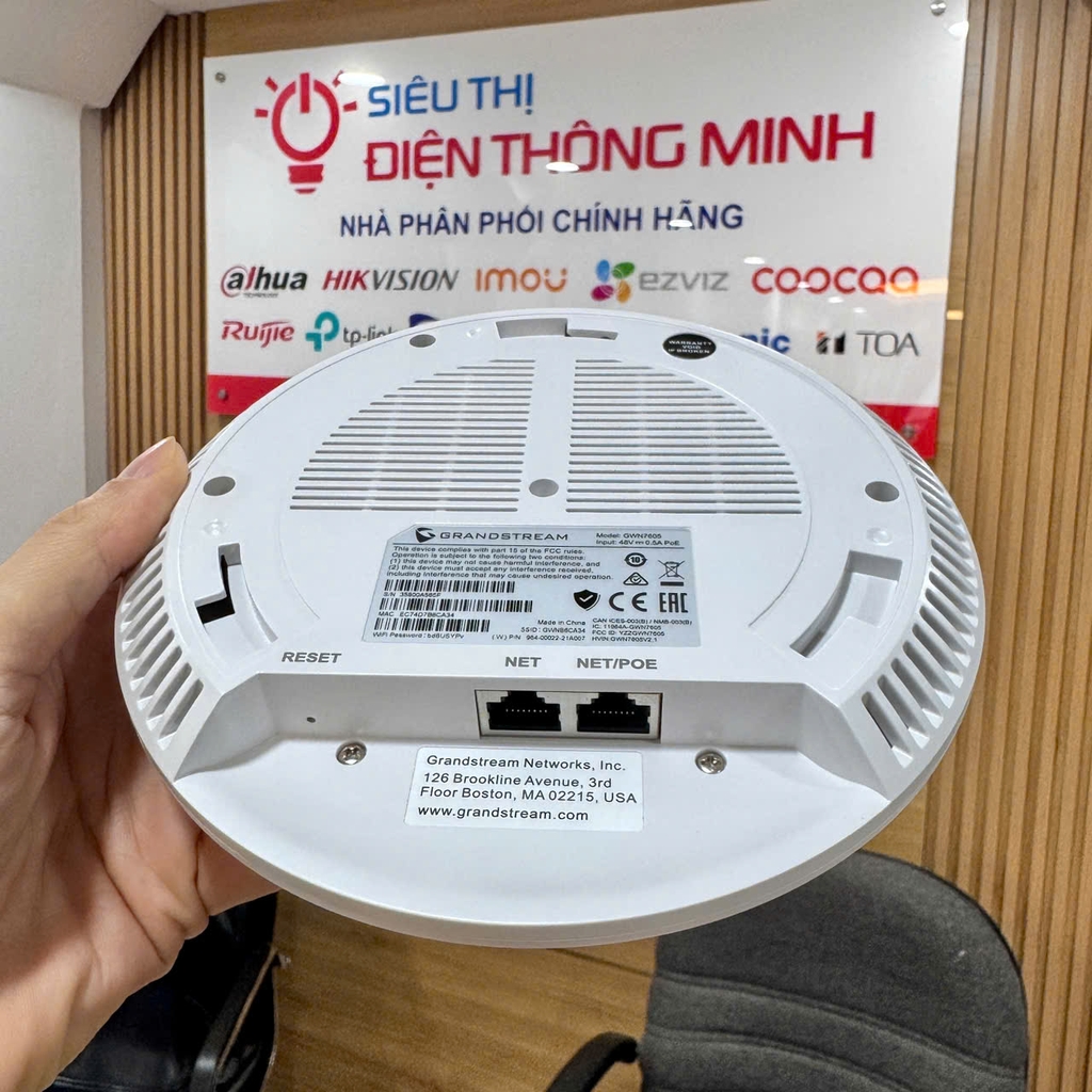 Bộ phát Wifi Grandstream gắn trần, gắn tường GWN7605 (1,27Gbps, 2 Lan Gigabit)