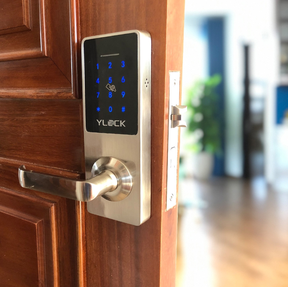 Khóa cửa điện tử YLOCK YL-6675 Thẻ từ, Mật mã, Khóa cơ