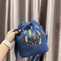 Túi bucket dây rút s18 thêu 565