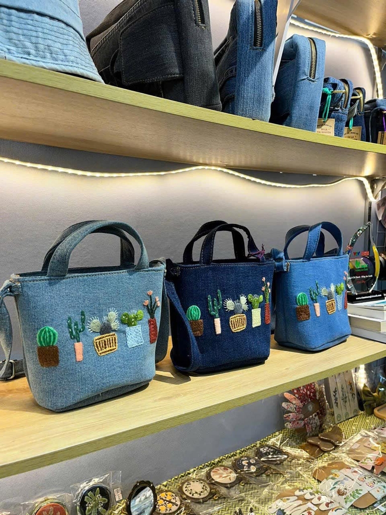 Túi bucket quai jean S thêu 535