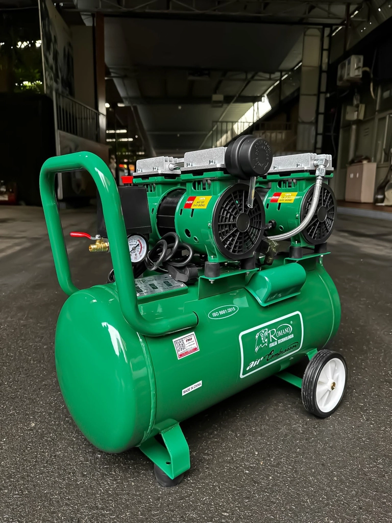 Máy Nén Khí Không Dầu Romano 1600W 50L RM1700/52