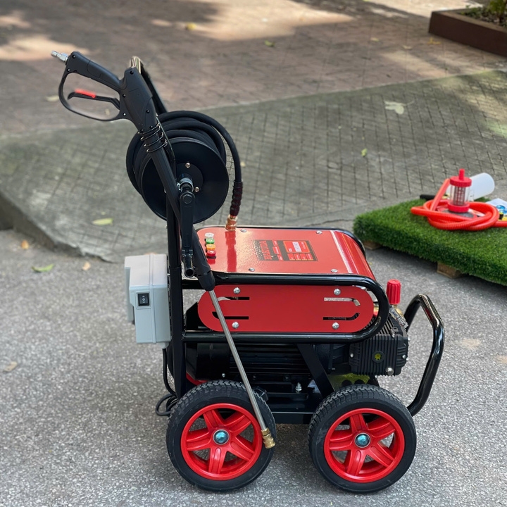 Máy Rửa Xe Công Nghiệp Hakuda 3KW MRXCAHKD3500