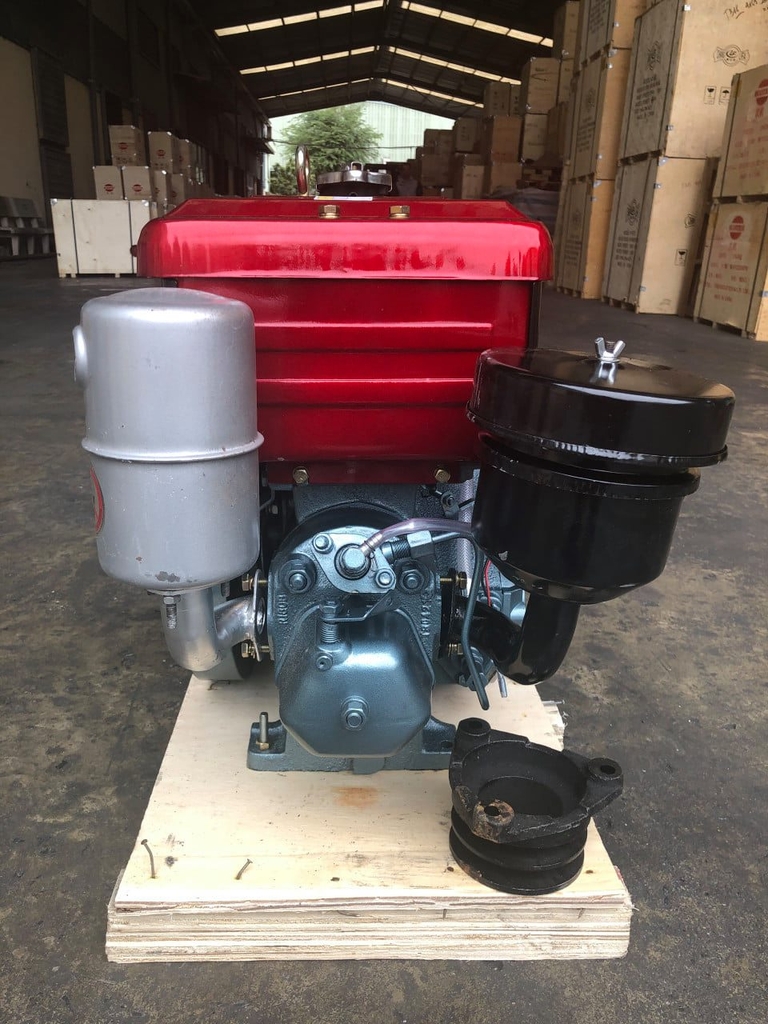 Máy Nổ Dầu Quantrai 8HP QT R180ND (D8 Gió Đèn Đề)