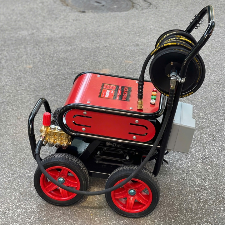 Máy Rửa Xe Công Nghiệp Hakuda 3KW MRXCAHKD3500