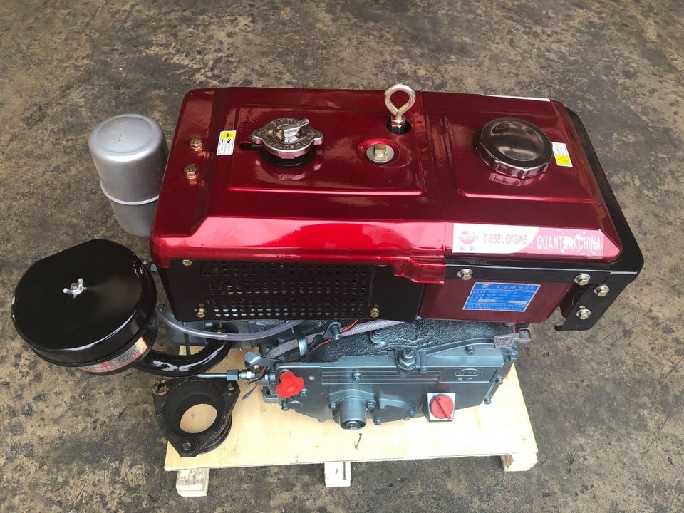 Máy Nổ Dầu Quantrai 8HP QT R180ND (D8 Gió Đèn Đề)