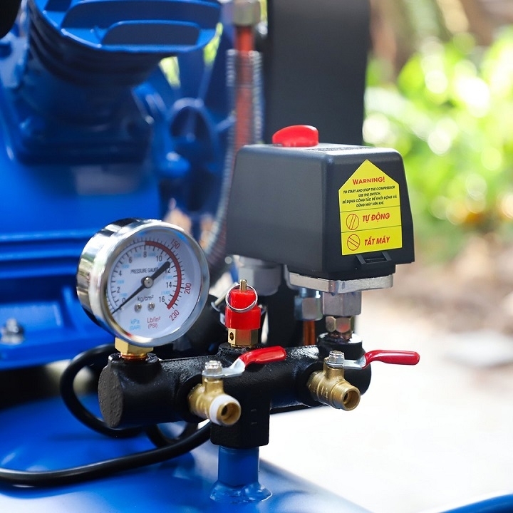 Máy Nén Khí Dây Đai 3HP 140L Oshima