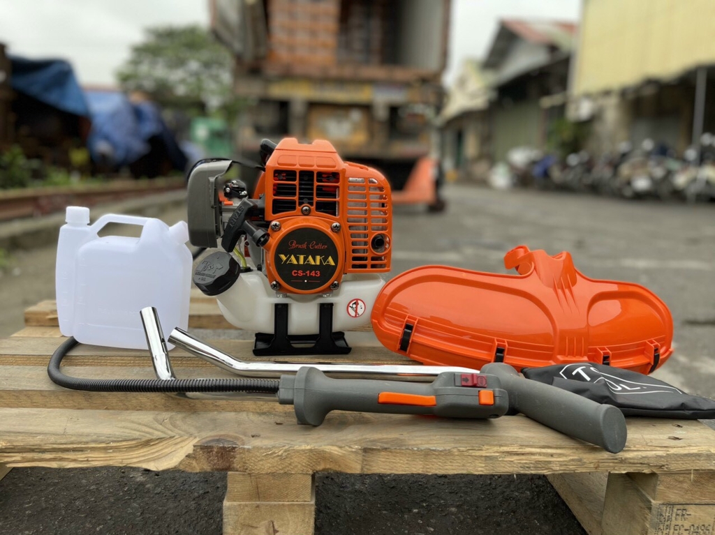 Máy Cắt Cỏ Yataka 2 Thì 1470W CS-143