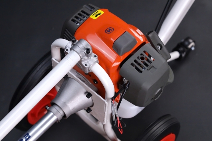 Máy Cắt Cỏ Đẩy Tay 2 Thì Chạy Xăng Husvana 1750W HV-543