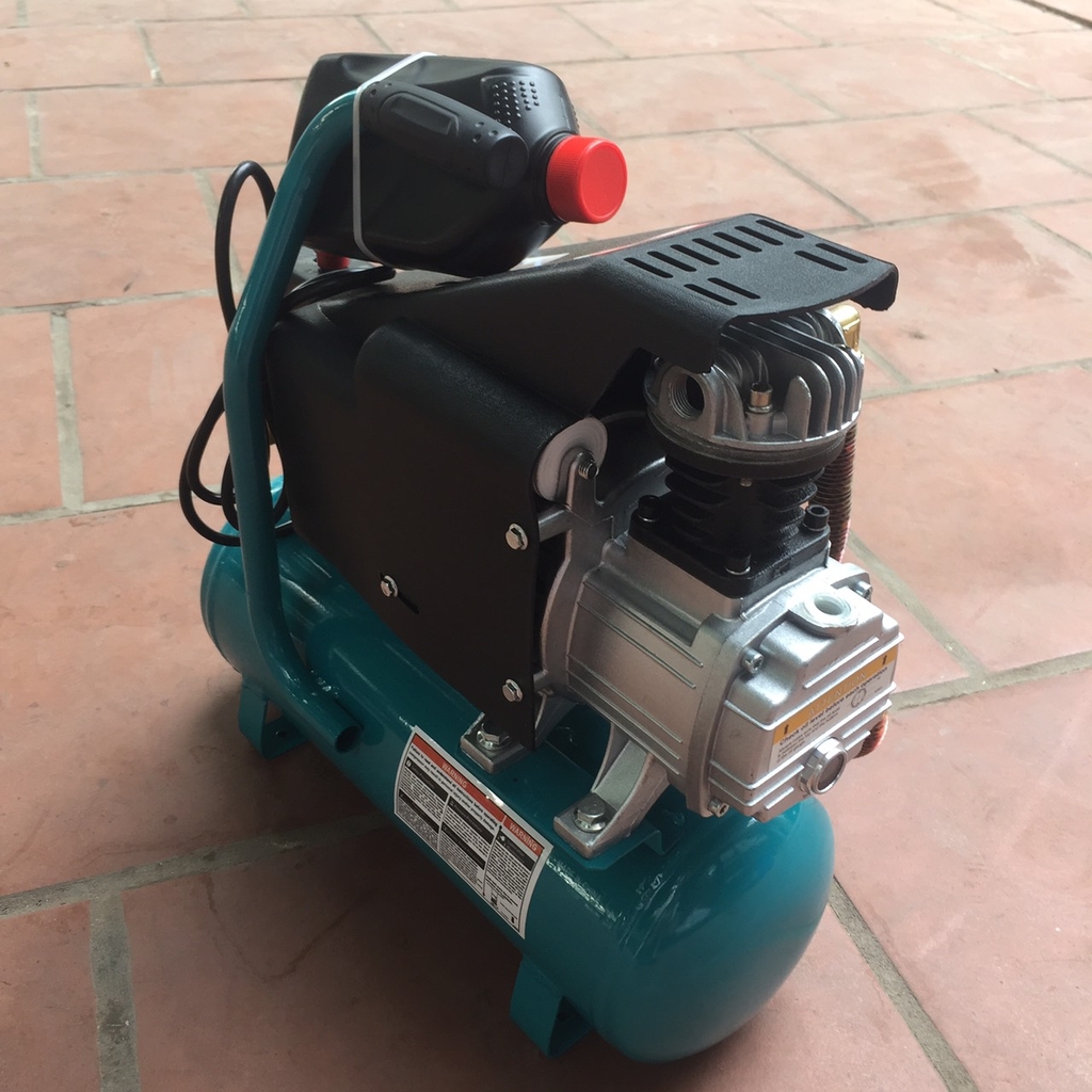 Máy Nén Khí Có Dầu Liền Trục 1.5HP Romano ROMA 4212 12L