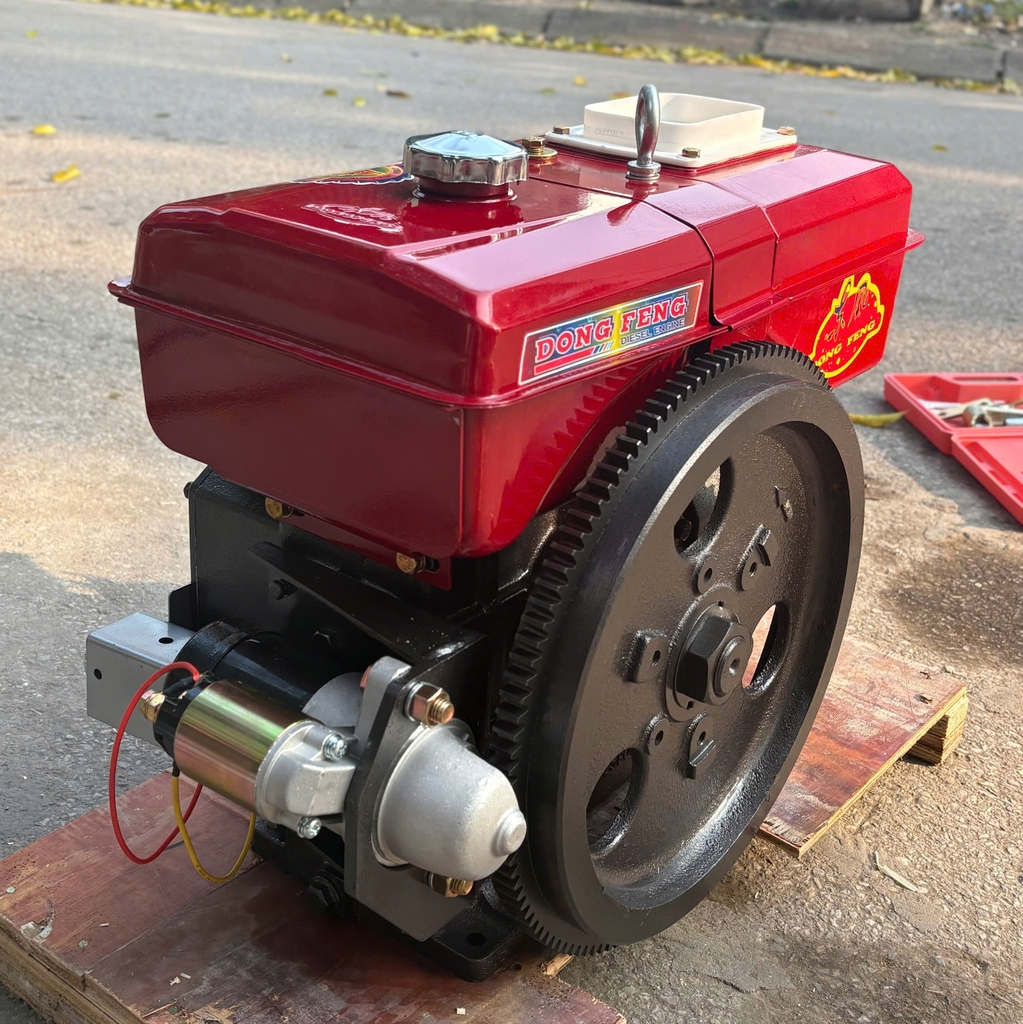 Đầu Nổ Chạy Dầu Dongfeng 8HP D8 R180M Đề