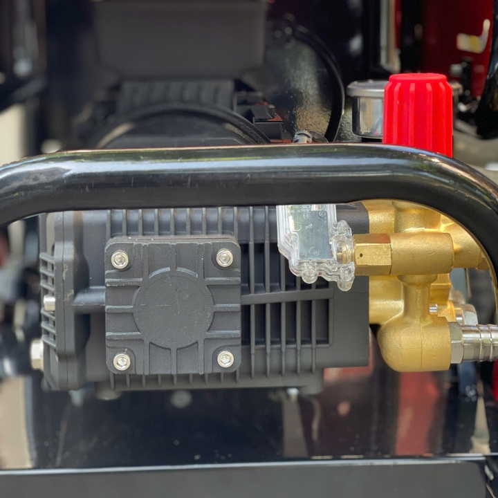 Máy Rửa Xe Công Nghiệp Hakuda 3KW MRXCAHKD3500