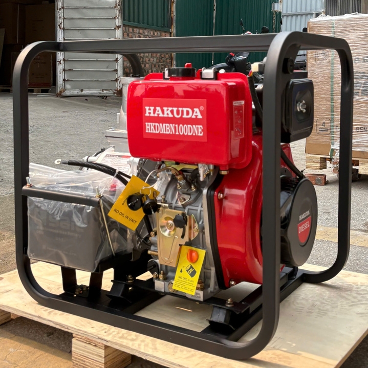 Máy Bơm Nước Chạy Dầu 6.6KW Hakuda HKDMBN100DNE Có Đề