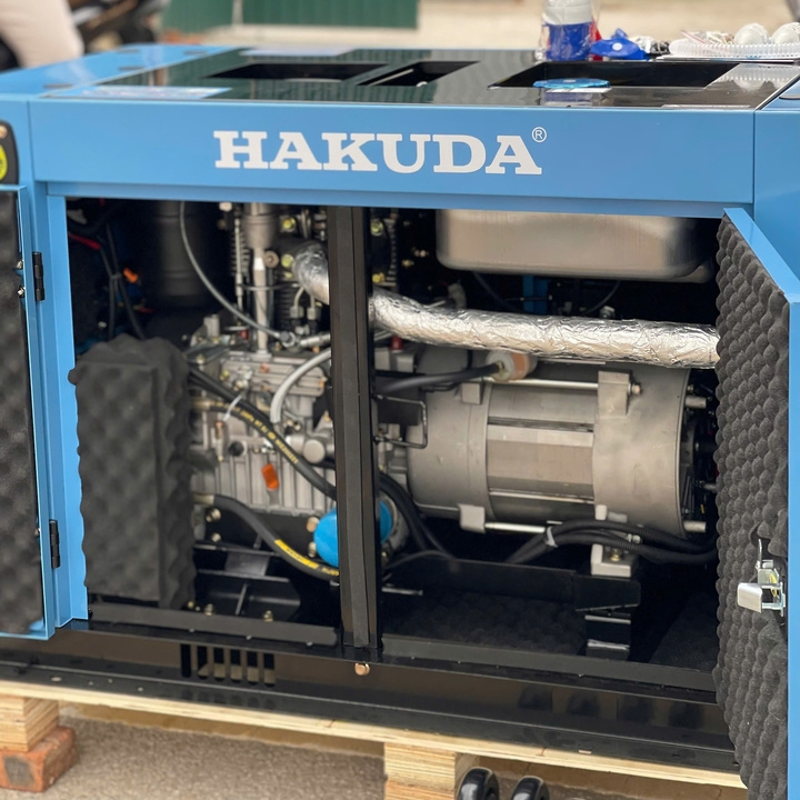 Máy Phát Điện Chạy Dầu 12KW Hakuda HKD13KP1 Siêu Cách Âm