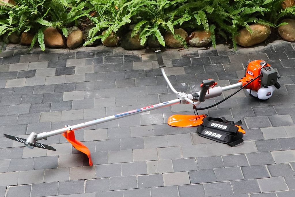 Máy Cắt Cỏ 2 Thì 1700W Mitsukaisho 543