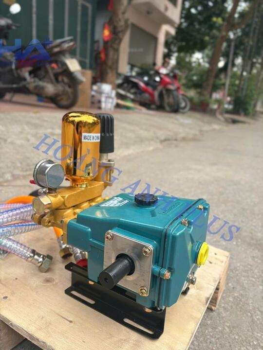 Đầu Phun Xịt Áp Lực 1HP Nakawa NK-338SU Piston Sứ
