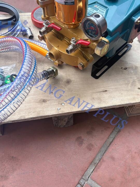 Đầu Phun Xịt Áp Lực 1HP Nakawa NK-338SU Piston Sứ