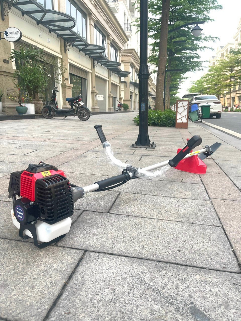 Máy Cắt Cỏ 2 Thì Huqama 1.25KW CS430