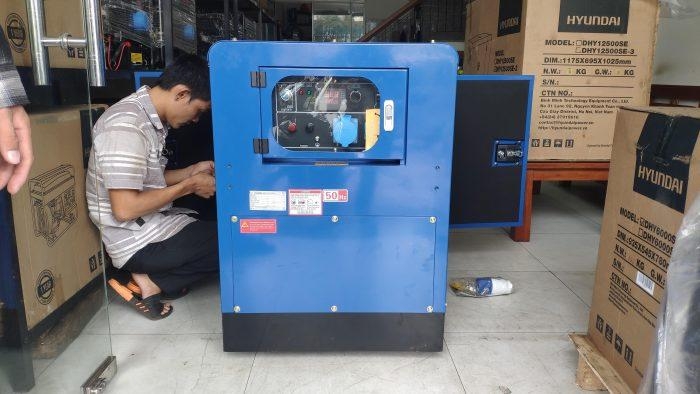 Máy Phát Điện Chạy Dầu Hyundai 10Kw-11Kw DHY12500SE