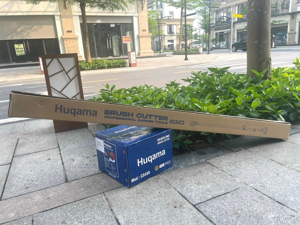 Máy Cắt Cỏ 2 Thì Huqama 1.25KW CS430