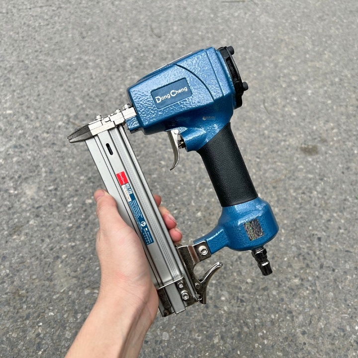 Máy Bắn Đinh Thẳng Dongcheng D03-F30