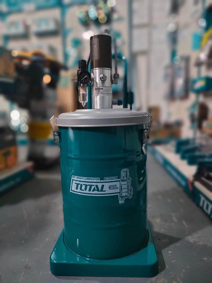Máy Bơm Mỡ Total 30L THT118302