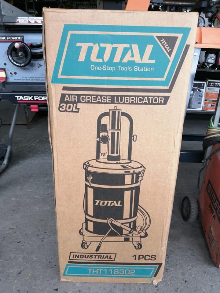 Máy Bơm Mỡ Total 30L THT118302