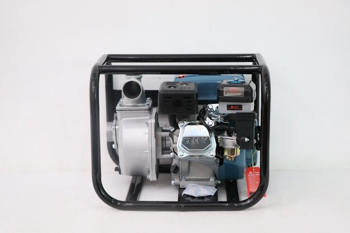 Máy Bơm Nước 5.5HP Chạy Xăng Dragon D20